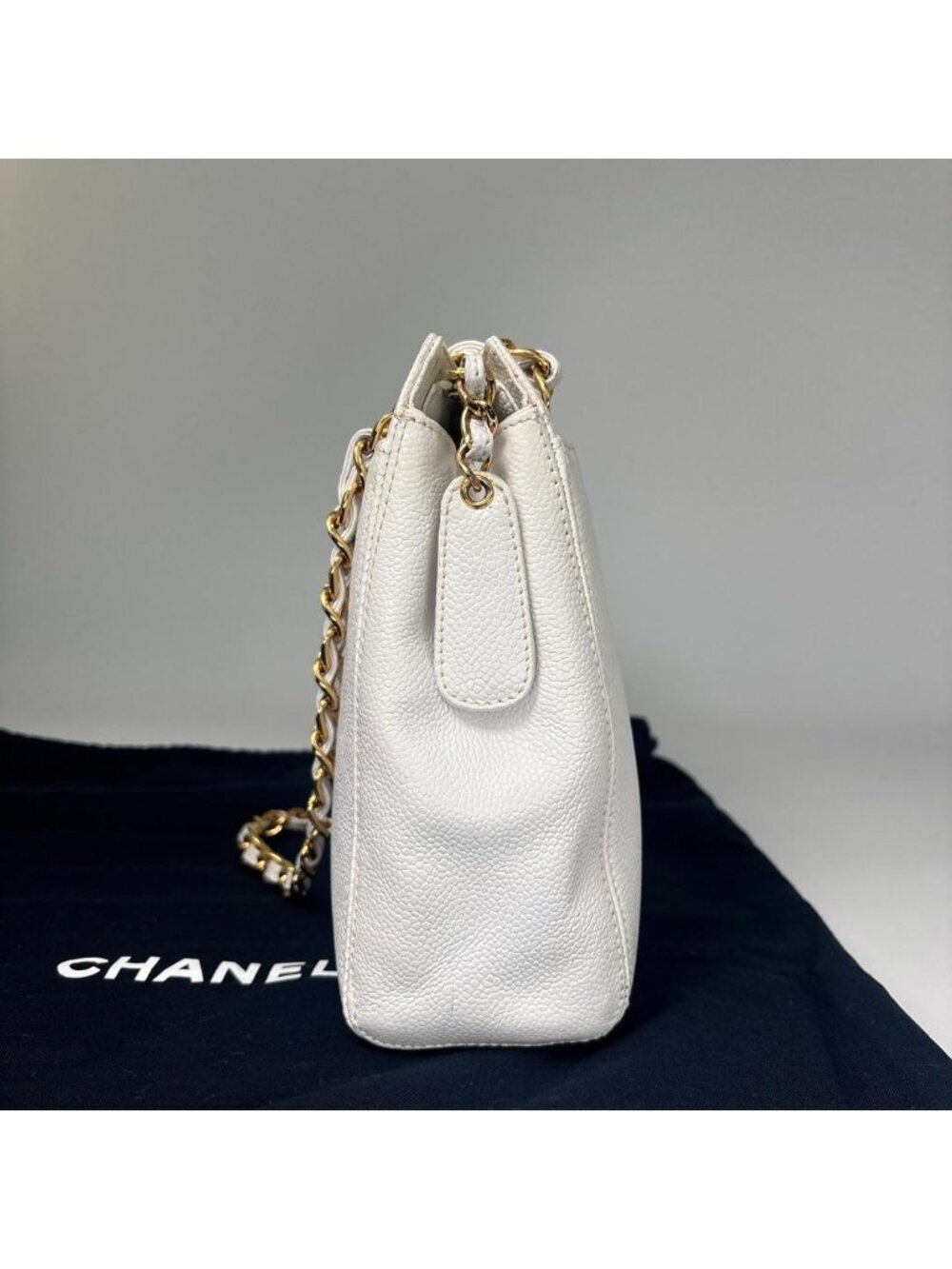 Chanel Logo Caviar Leather Chain Shoulder Bag Gold - Picture 4 of 13